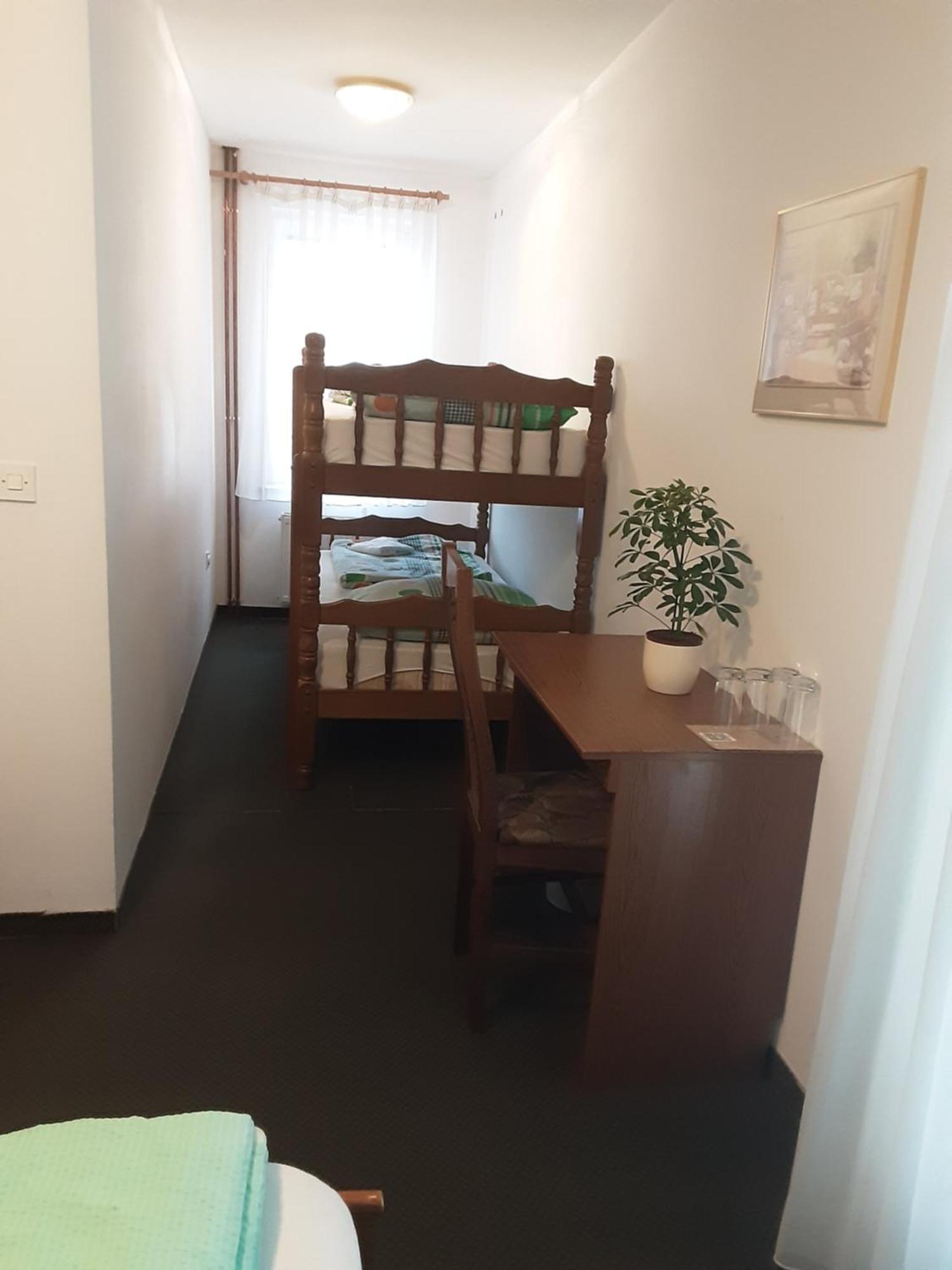 Podlehnik Penzion Ob Ribniku מראה חיצוני תמונה